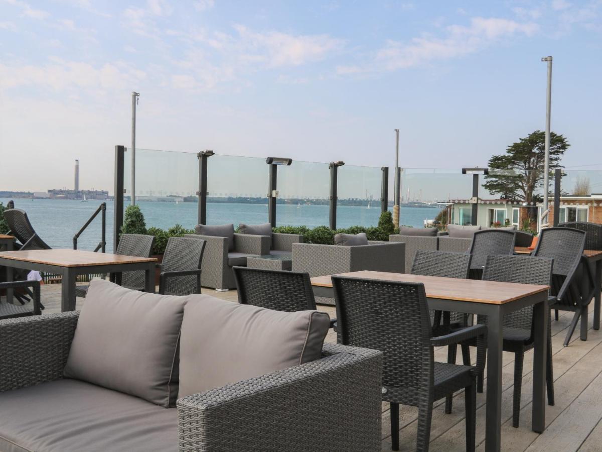 Holiday home Solent Breezes, Caravan 108 *