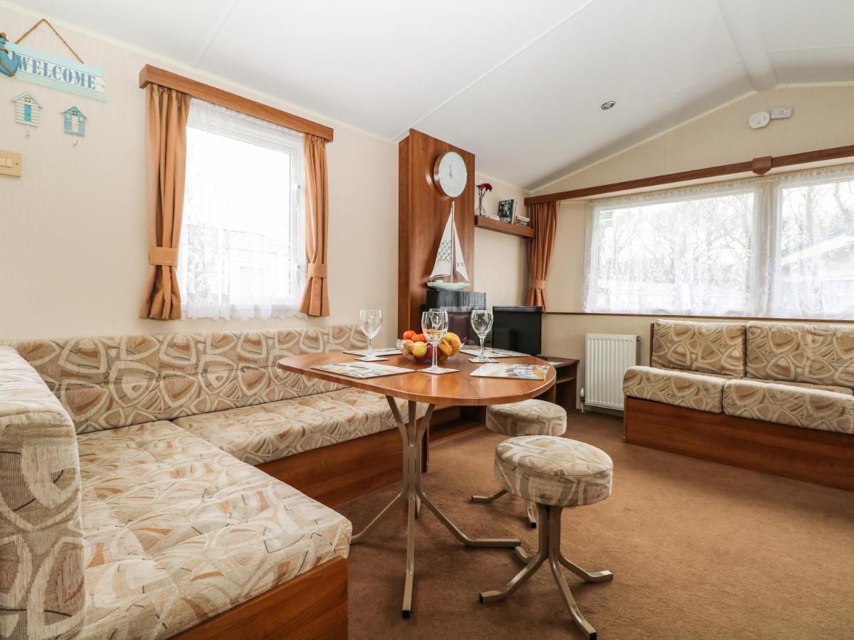 Solent Breezes, Caravan 108 Southampton