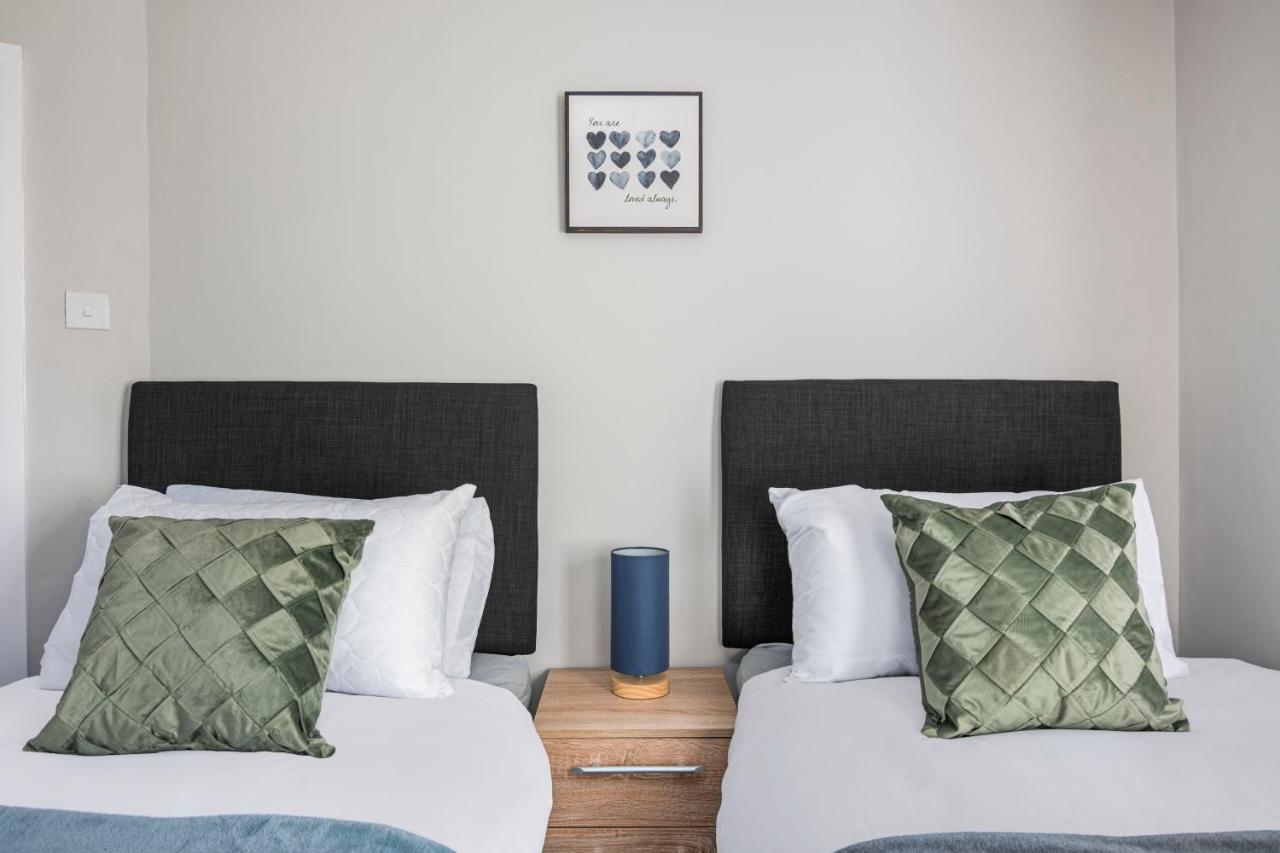 Spacious 3 Bed House, Netflix, Garden, Parking * Southampton