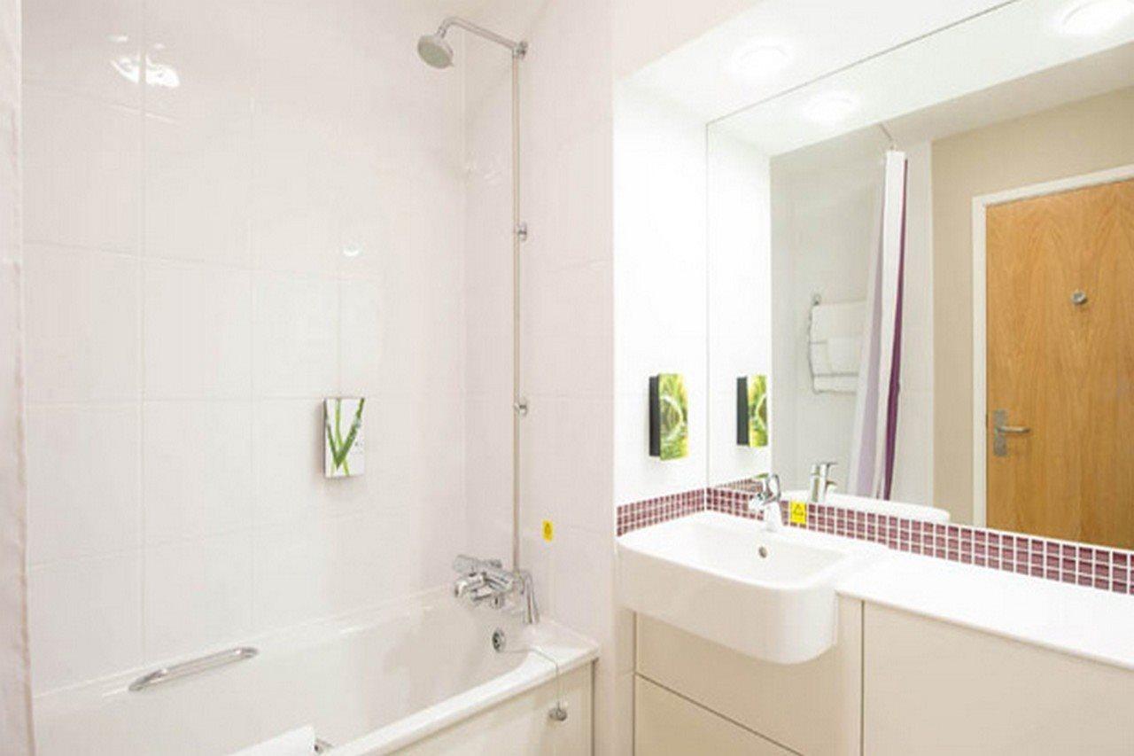 Premier West Quay 3* Southampton