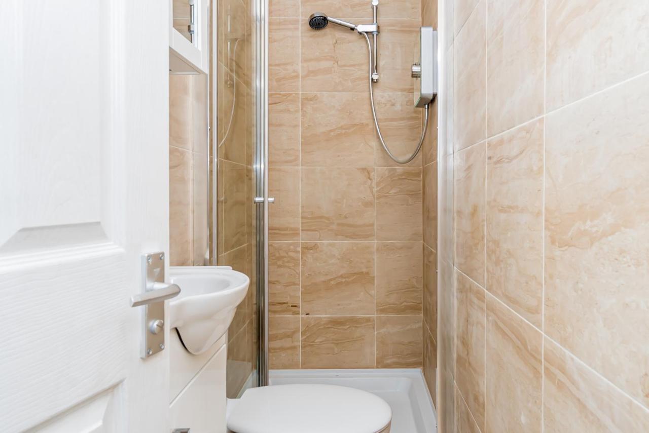 Shirley House: Self-catering Near Hospitals * Southampton