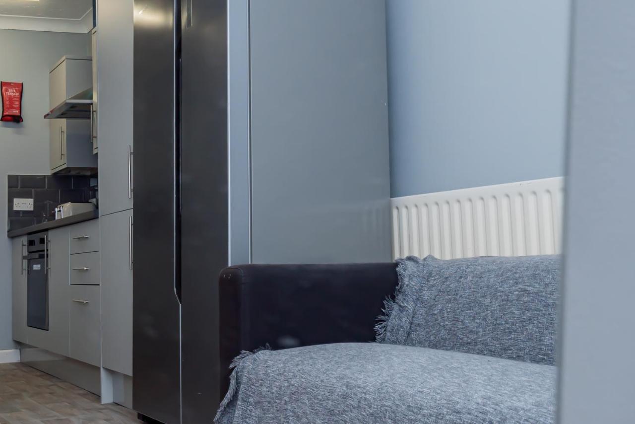 Shirley House: Self-catering Near Hospitals Guest house Southampton
