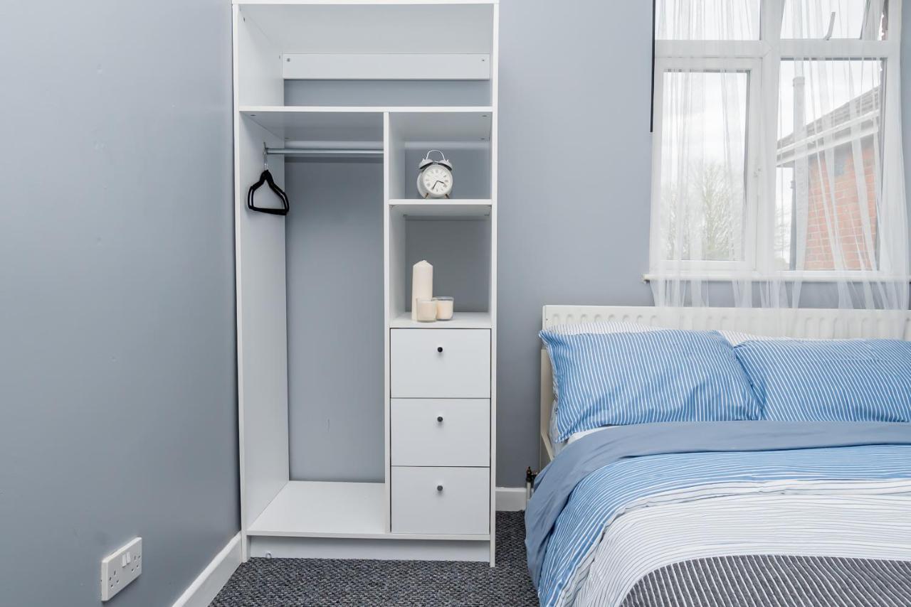 Shirley House: Self-catering Near Hospitals Southampton