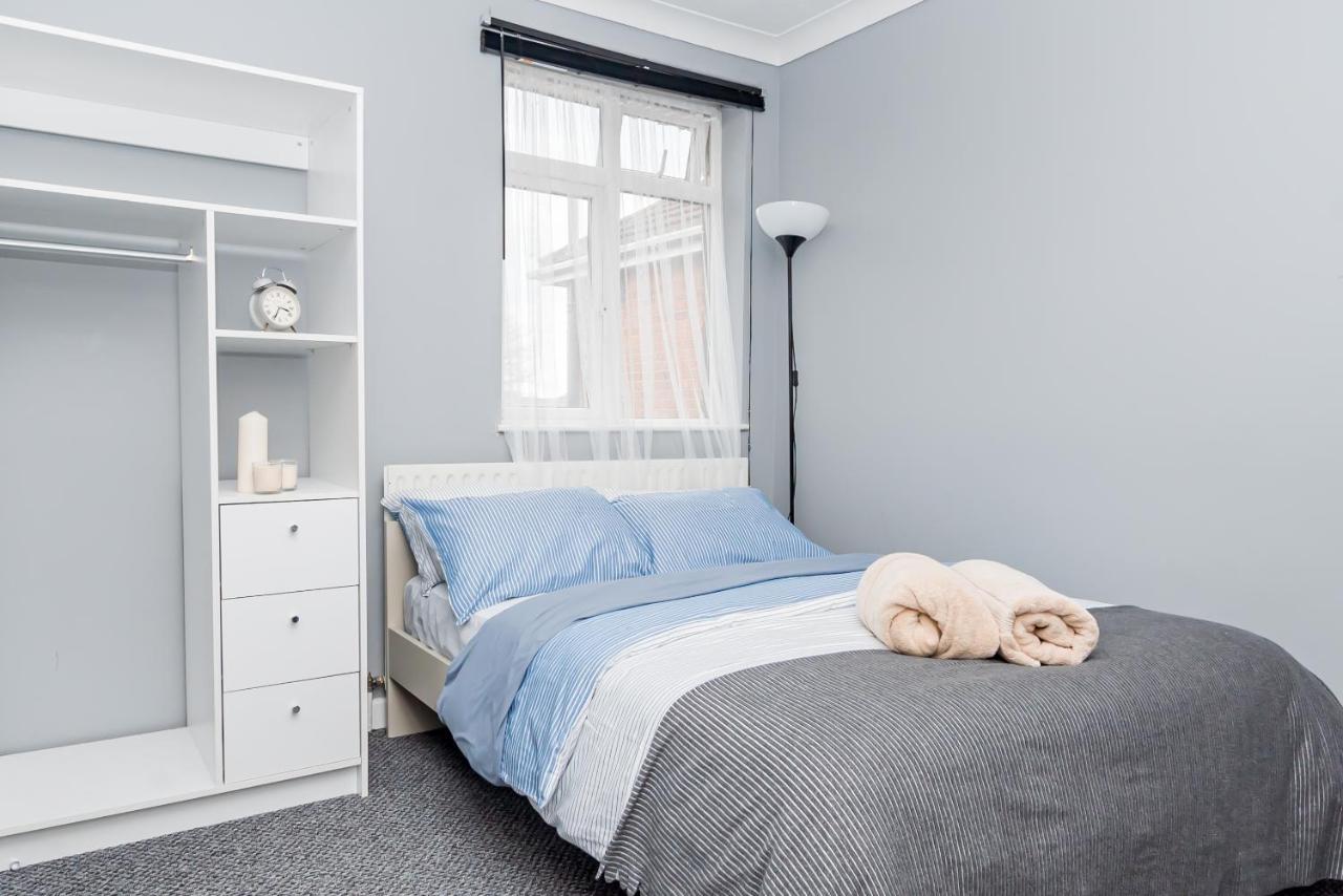 Shirley House: Self-catering Near Hospitals * Southampton