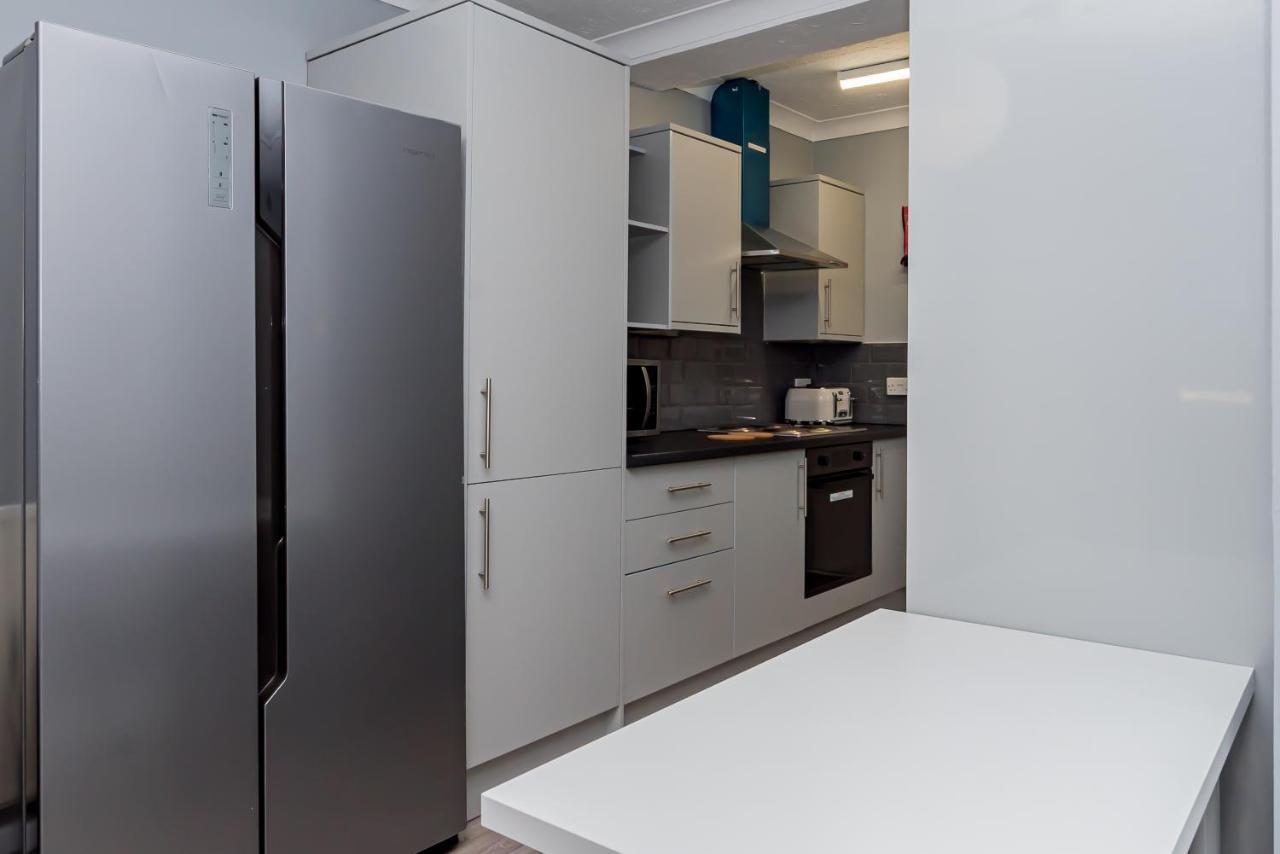 Shirley House: Self-catering Near Hospitals Southampton