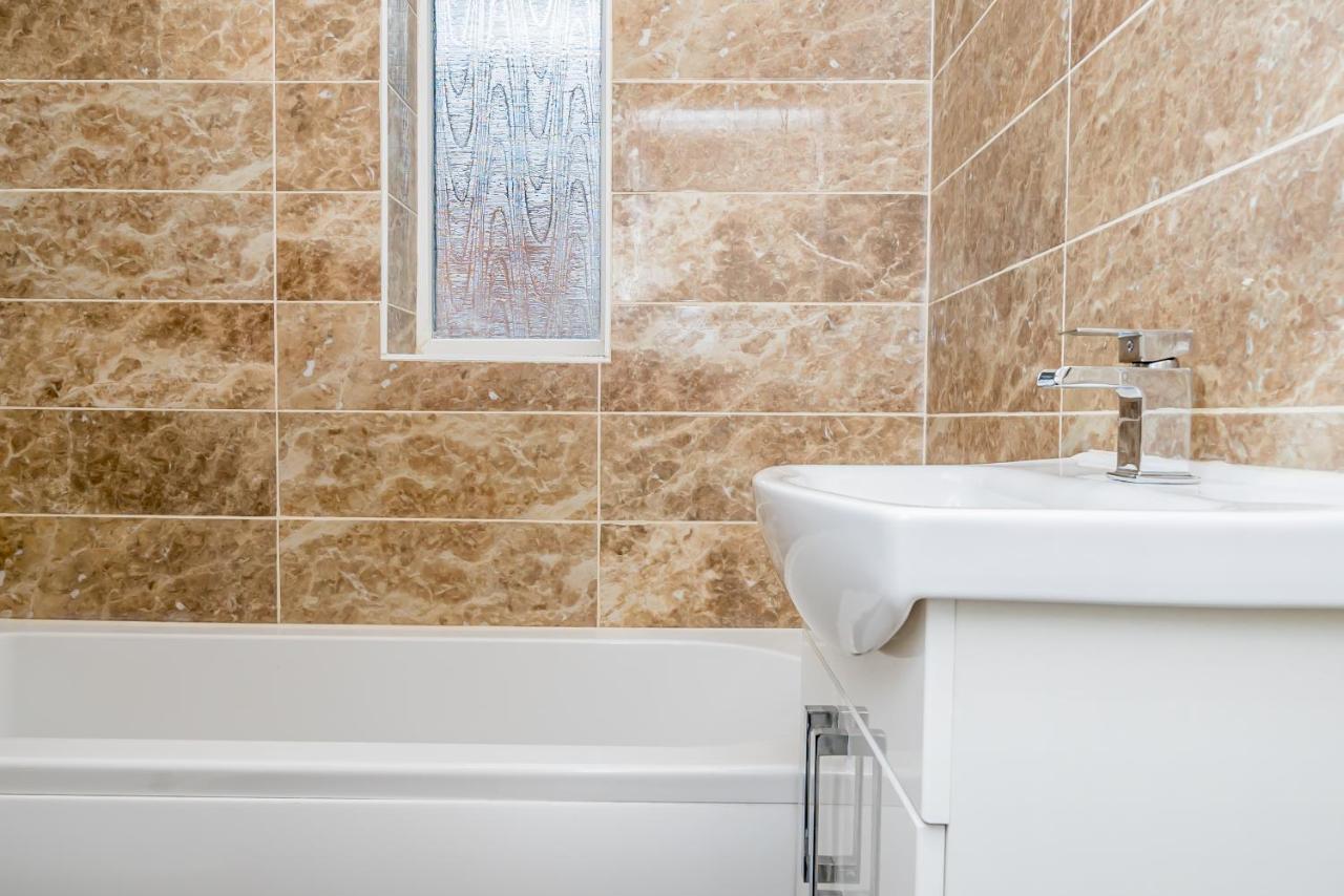 Guest house Shirley House: Self-catering Near Hospitals *