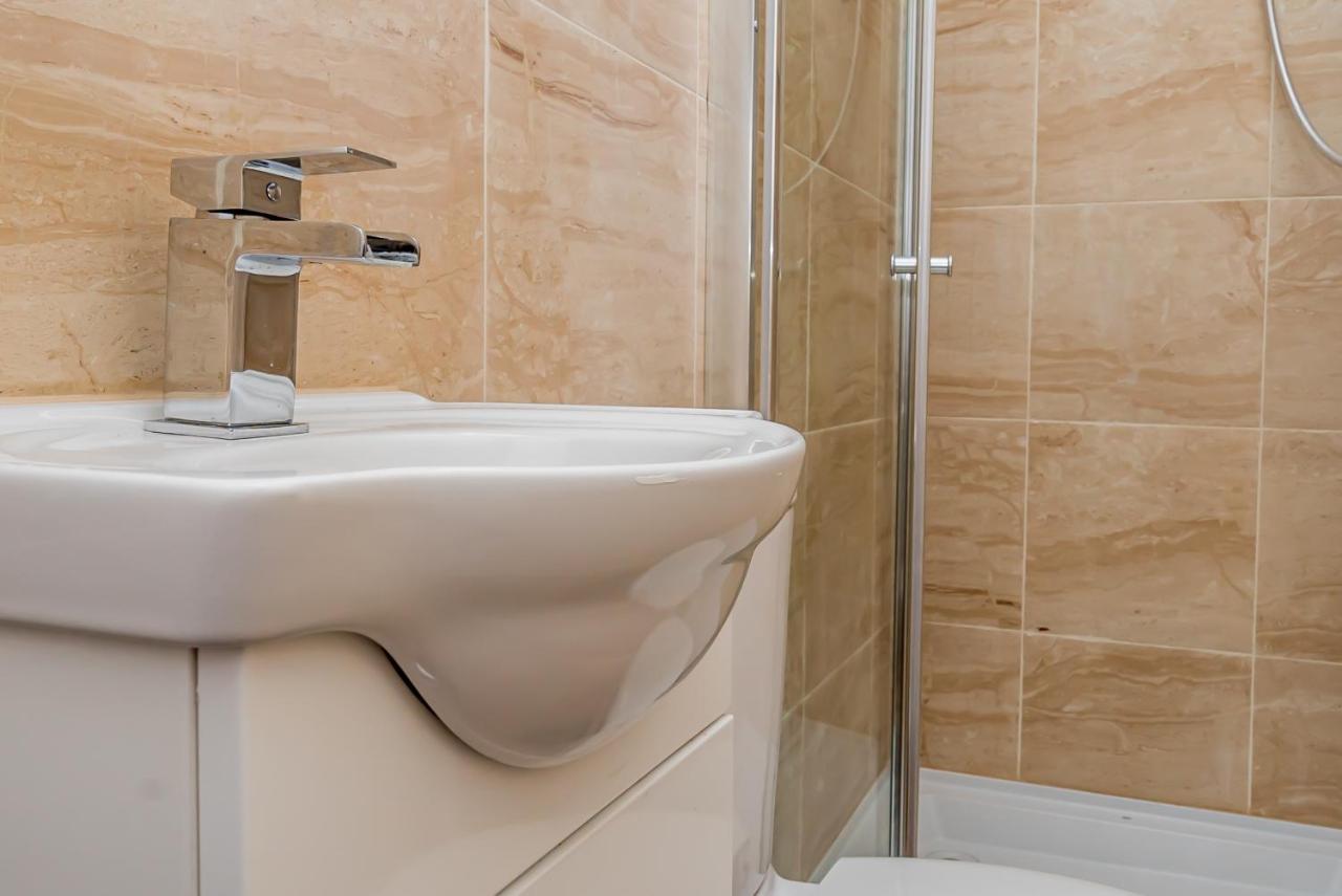 Shirley House: Self-catering Near Hospitals * Southampton