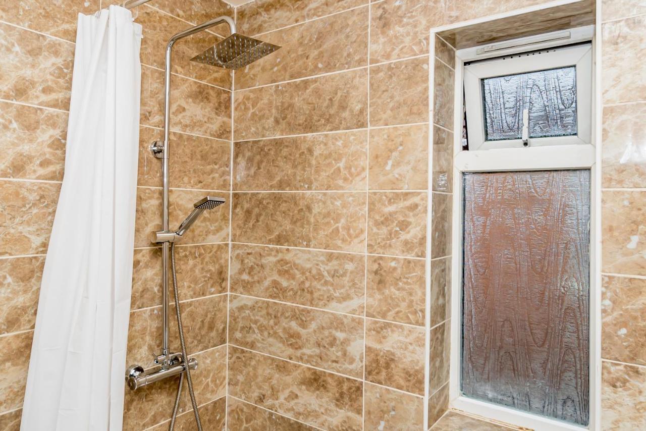 Shirley House: Self-catering Near Hospitals Guest house Southampton