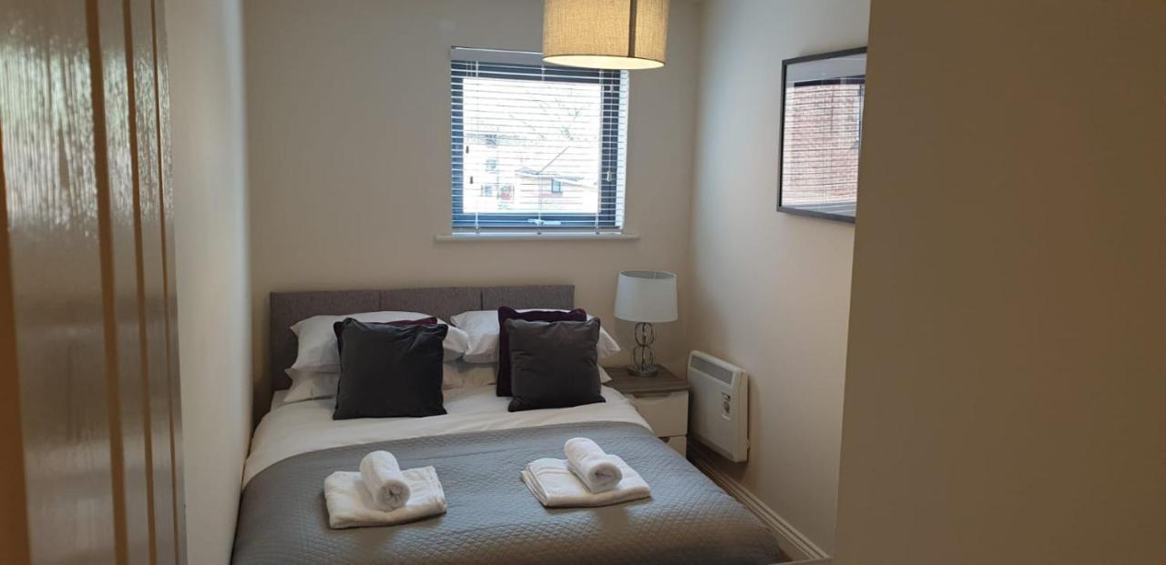 Centre Comfort: 2-bed With Parking Apartment Southampton