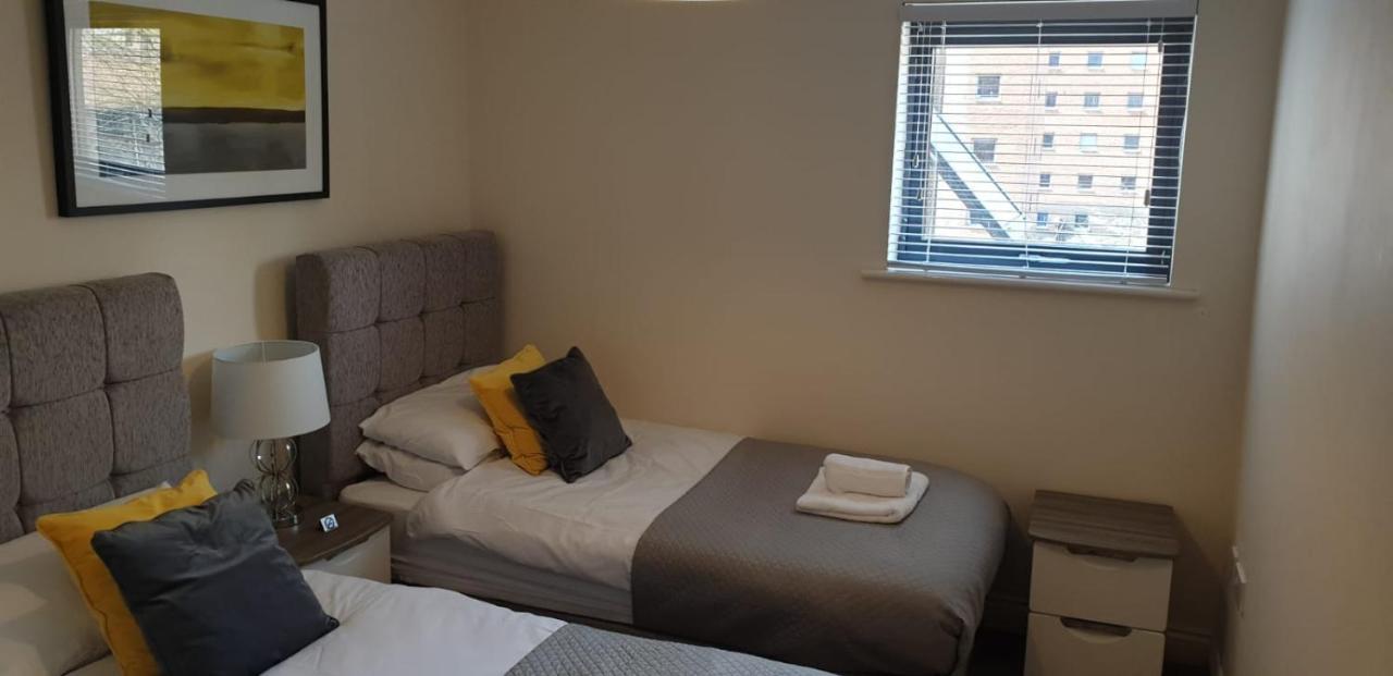 Centre Comfort: 2-bed With Parking Apartment *