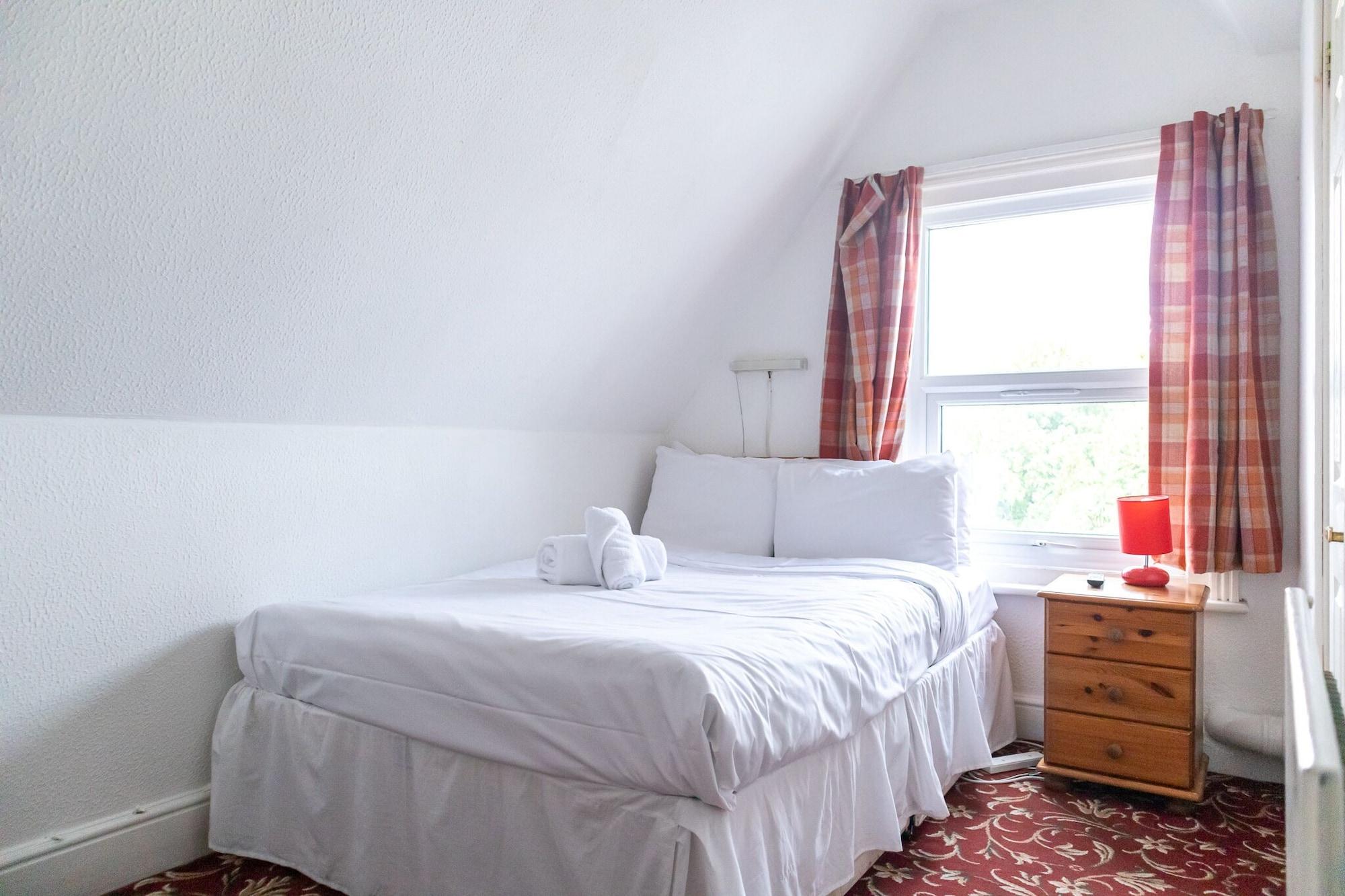 Addenro House 3* Southampton