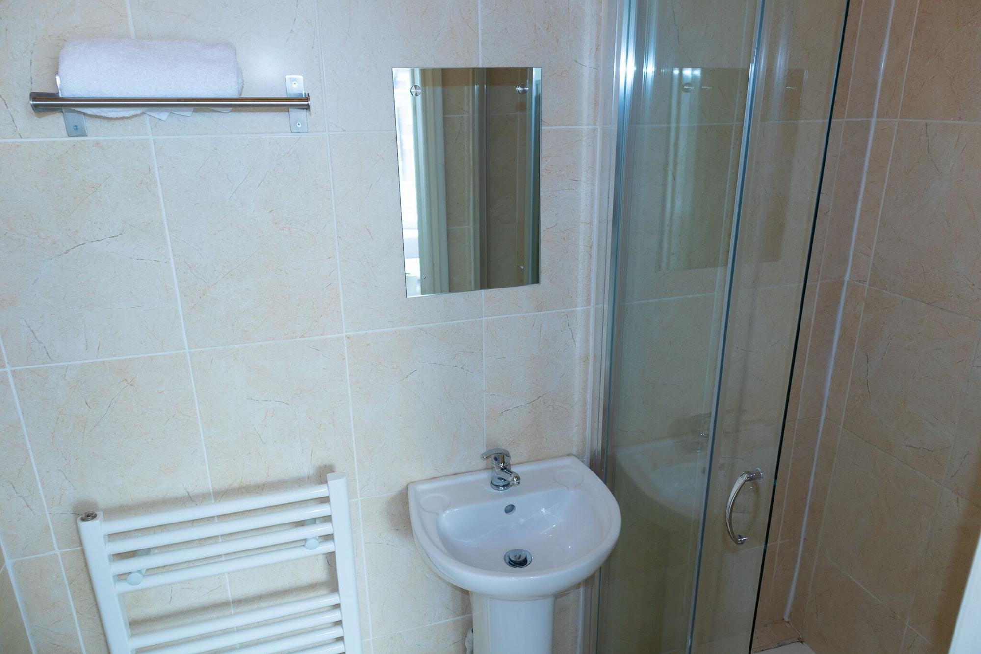 Addenro House 3* Southampton