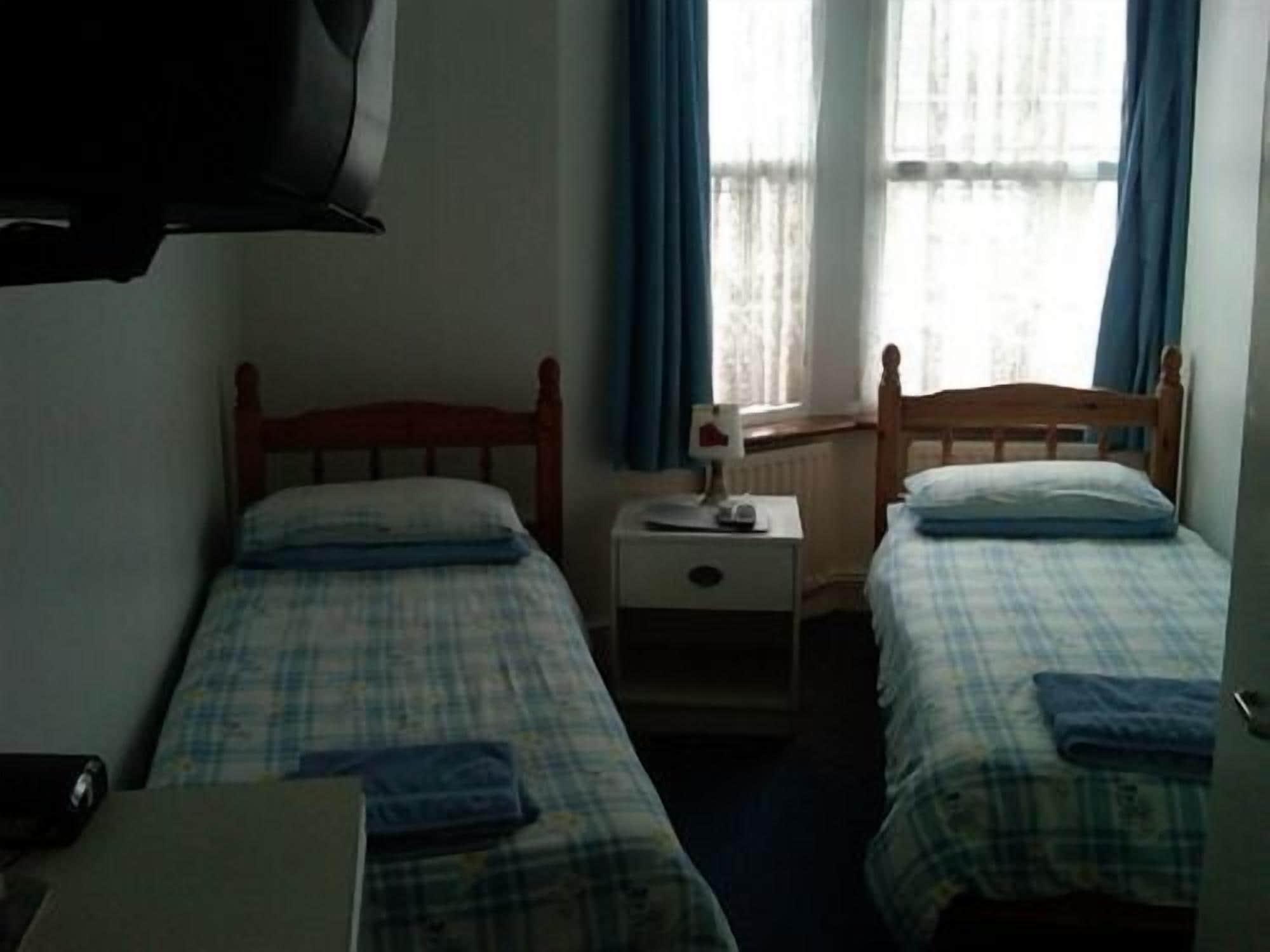 Abbey - Guest house 2*