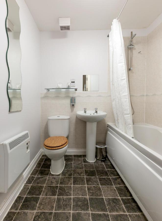 Centre Superb: Twin Kings With Smart Tv And Secure Parking Apartment *