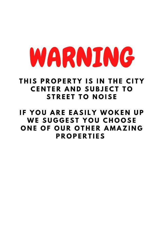 Apartments: Location With Parking