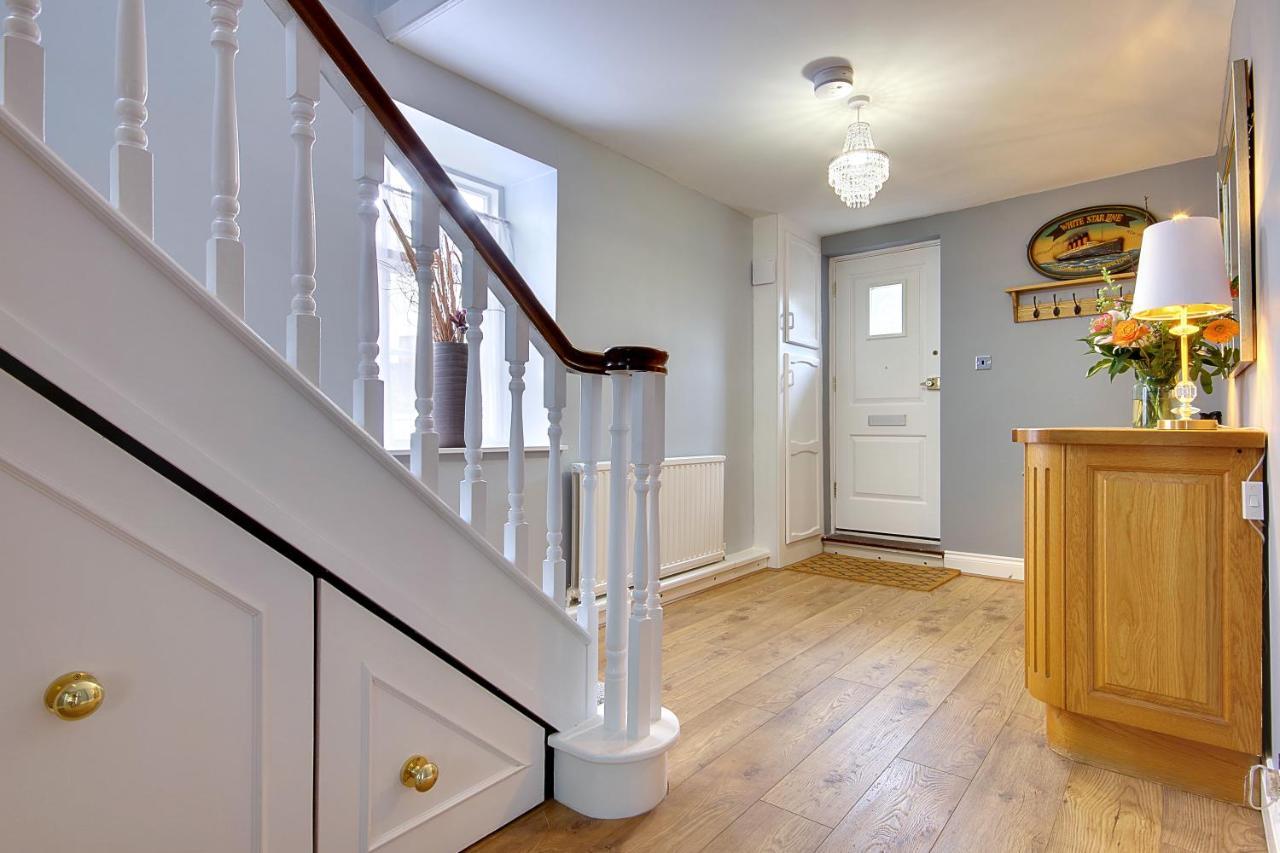 10 Westgate Street *