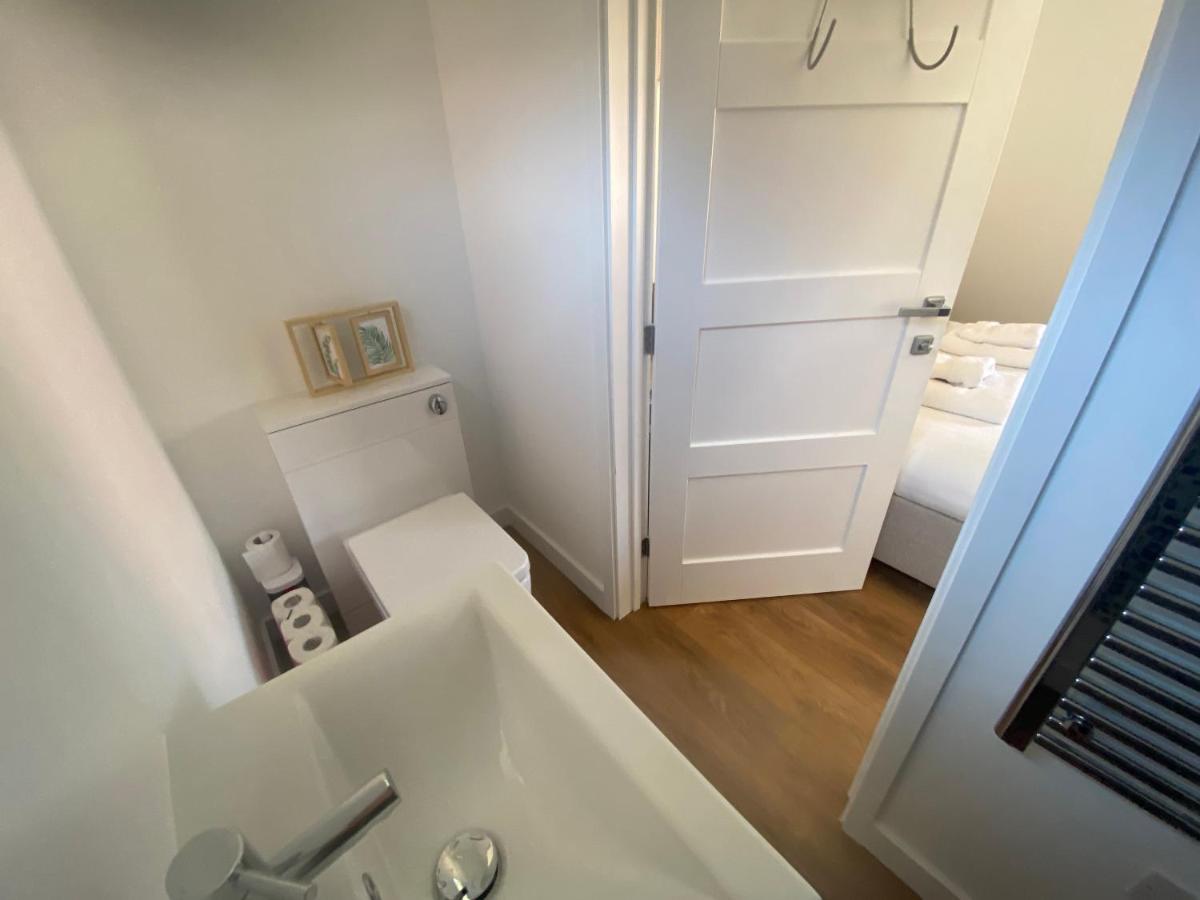 Little - Beautiful Modern Open Plan Southampton