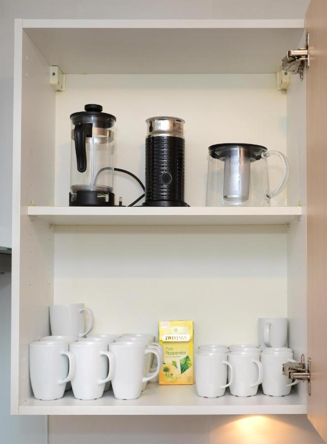 Centre Townhouse Sleeps 9 With Free Parking! *