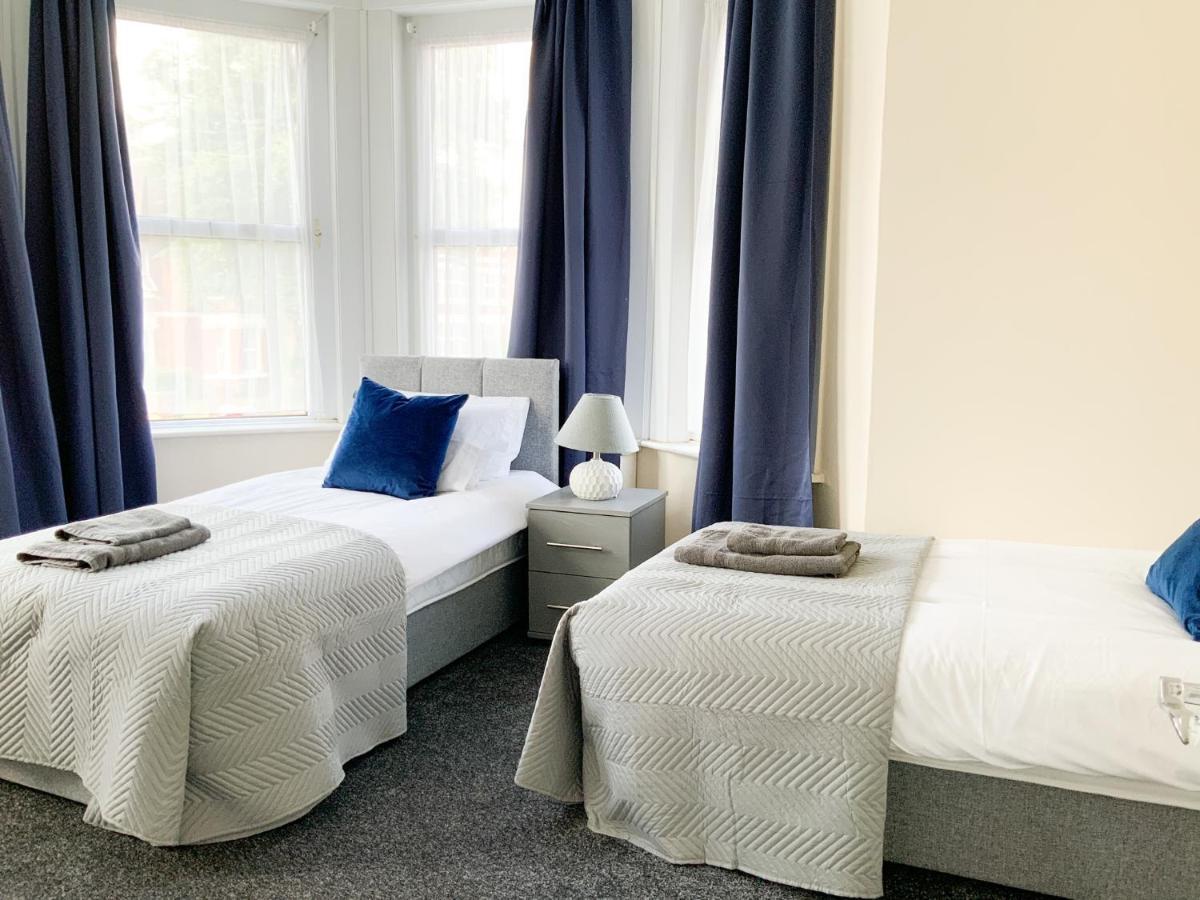 Holiday home Thornbury House