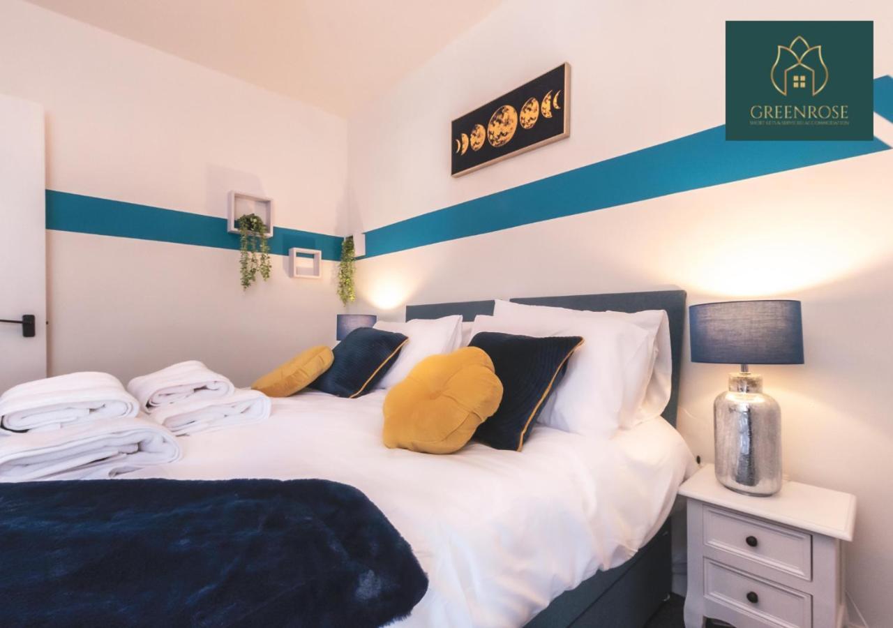 Centre By Greenrose Serviced With Comfortable Kingsize Bed, Trainstation Apartment Southampton