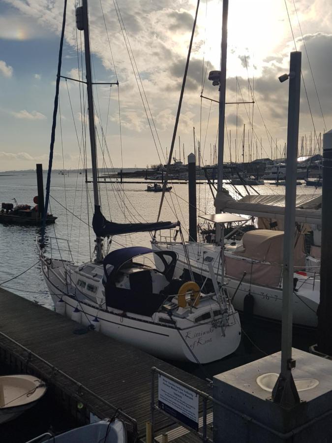 Couples, Centre Getaway On The Water *