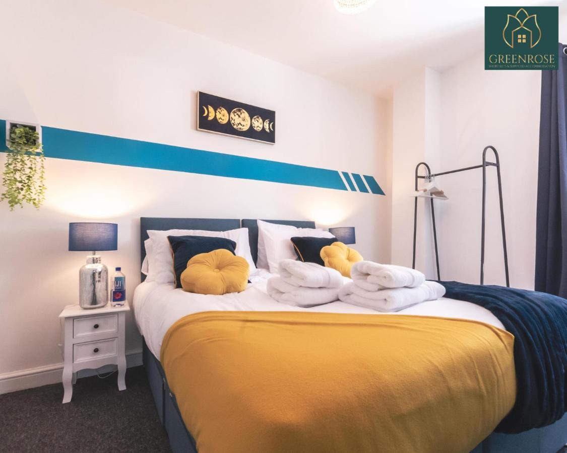 Apartment Centre By Greenrose Serviced With Comfortable Kingsize Bed, Trainstation *