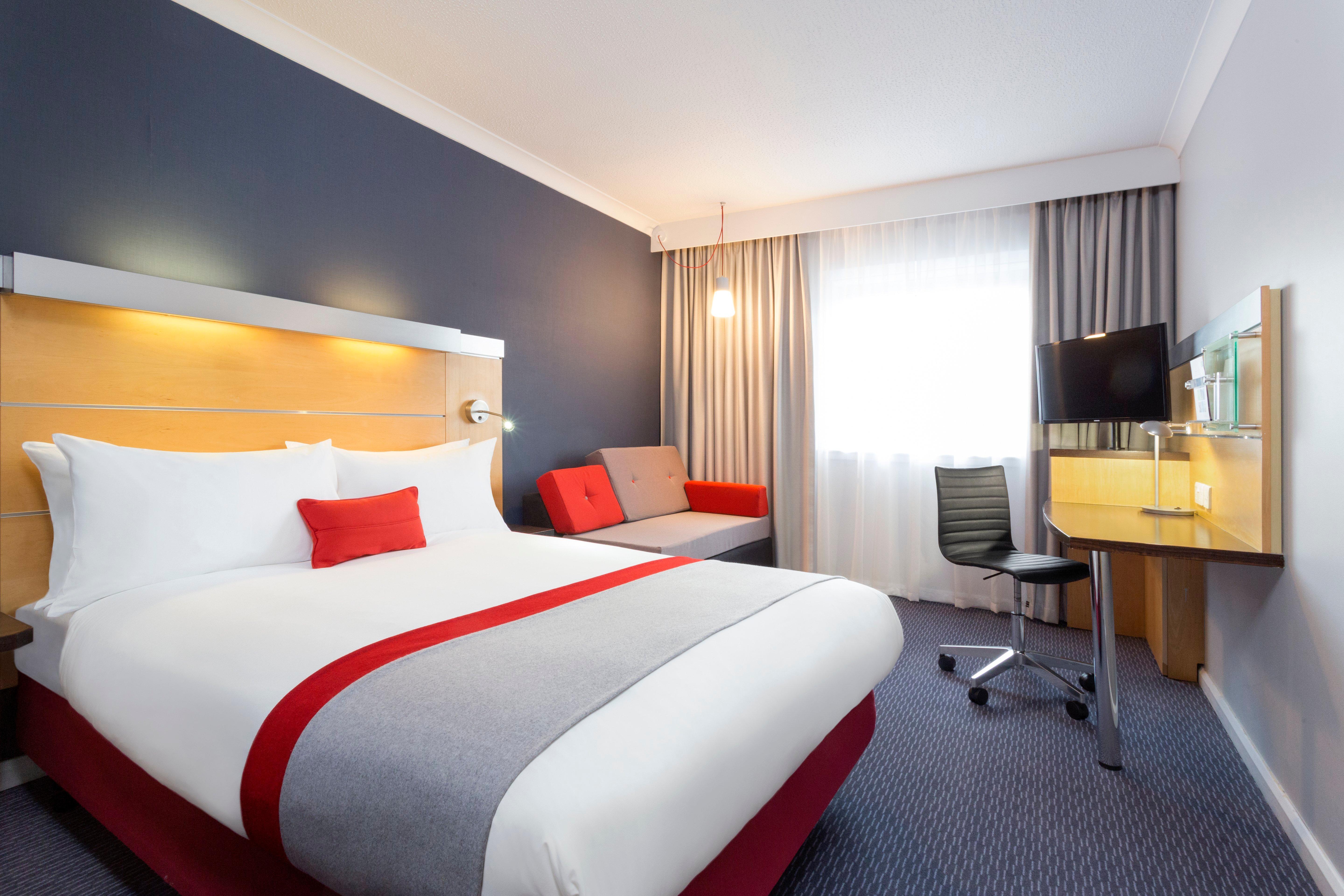 Express - M27, J7 By Ihg