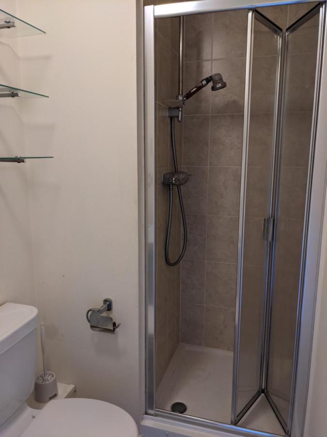 Apartamento Simple 2-bedroom 1.5 Bath In Thornhill