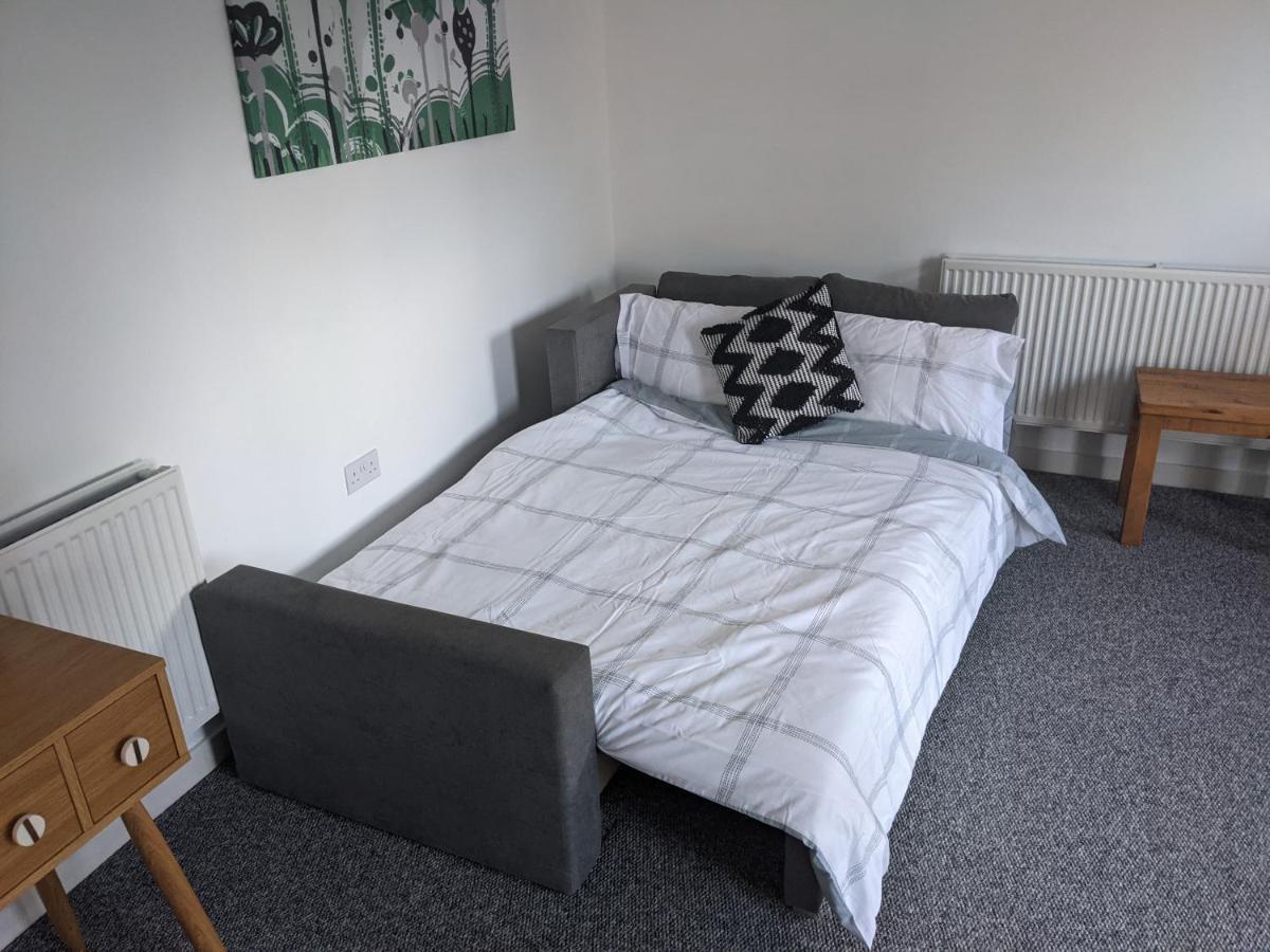 Simple 2-bedroom 1.5 Bath In Thornhill Apartamento