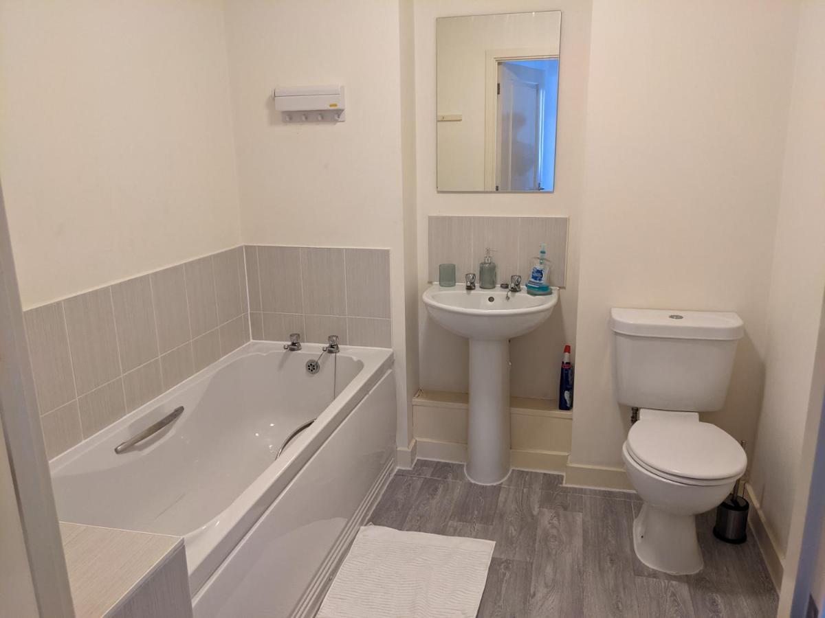 Simple 2-bedroom 1.5 Bath In Thornhill Apartamento *