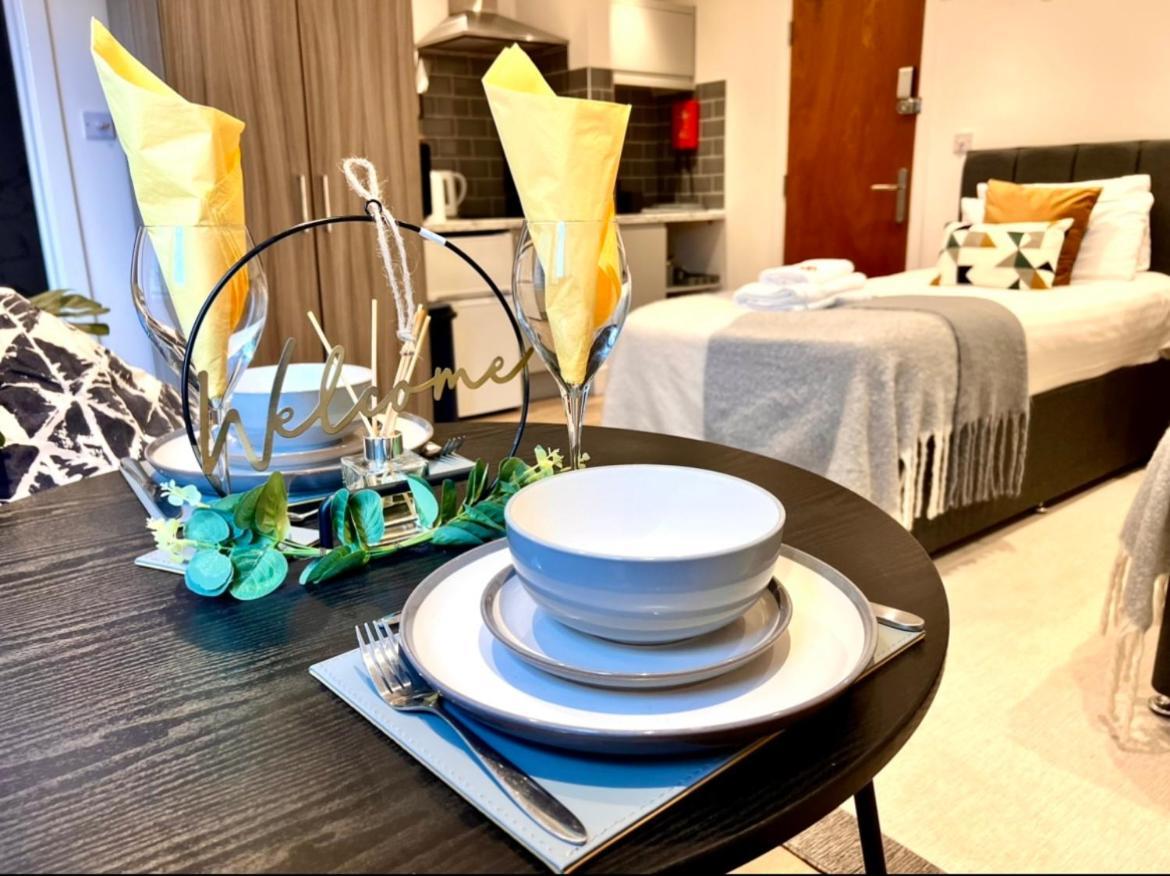 Modern Studio In Centre Apartment *