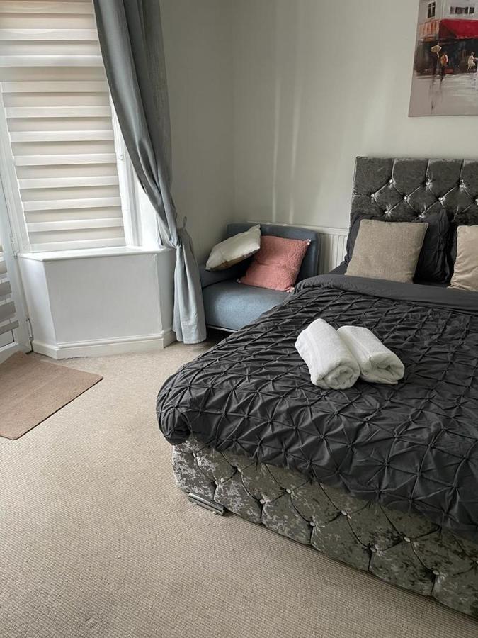 Alder En-suite Self Caring Private Shower 2 Capsule hotel 4*