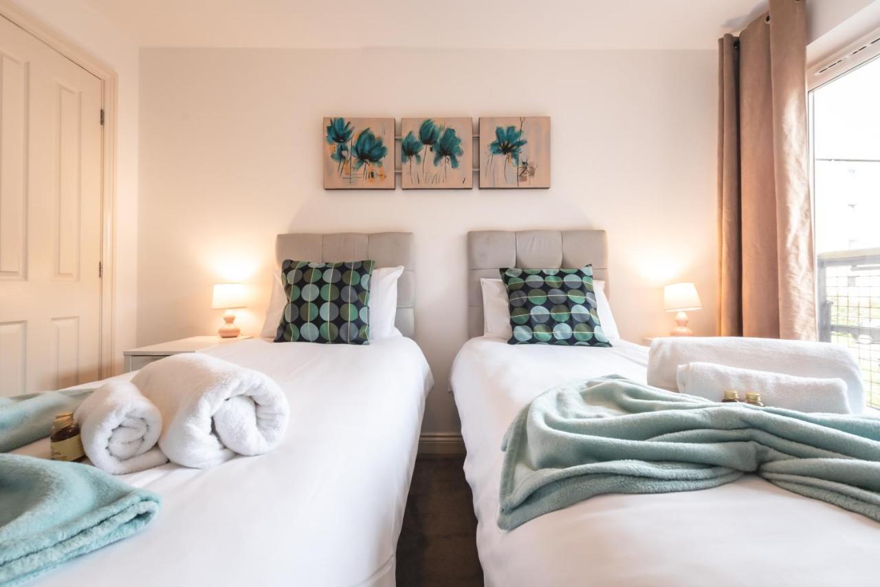 Apartamento Spacious Comfort Haven: 2-bed Smart With Free Parking Southampton
