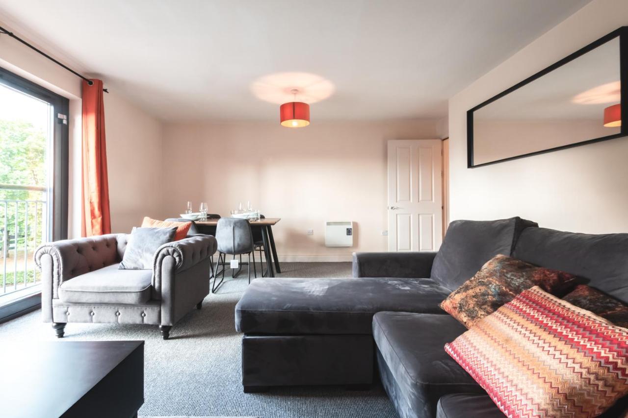Apartamento Centre Comfort: Spacious 2-bed With Smart Tvs And Secure Parking *