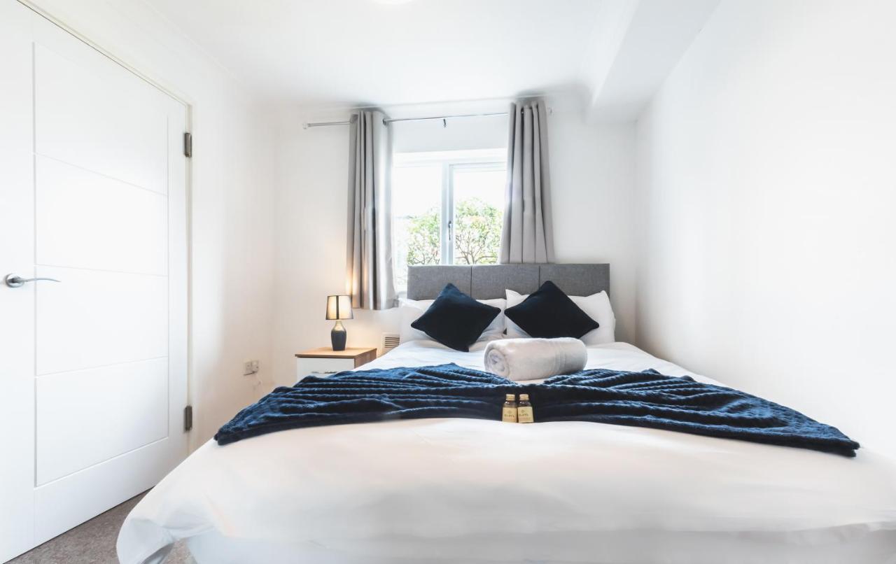 Centre Comfort: Spacious 2-bed With Free Parking Southampton