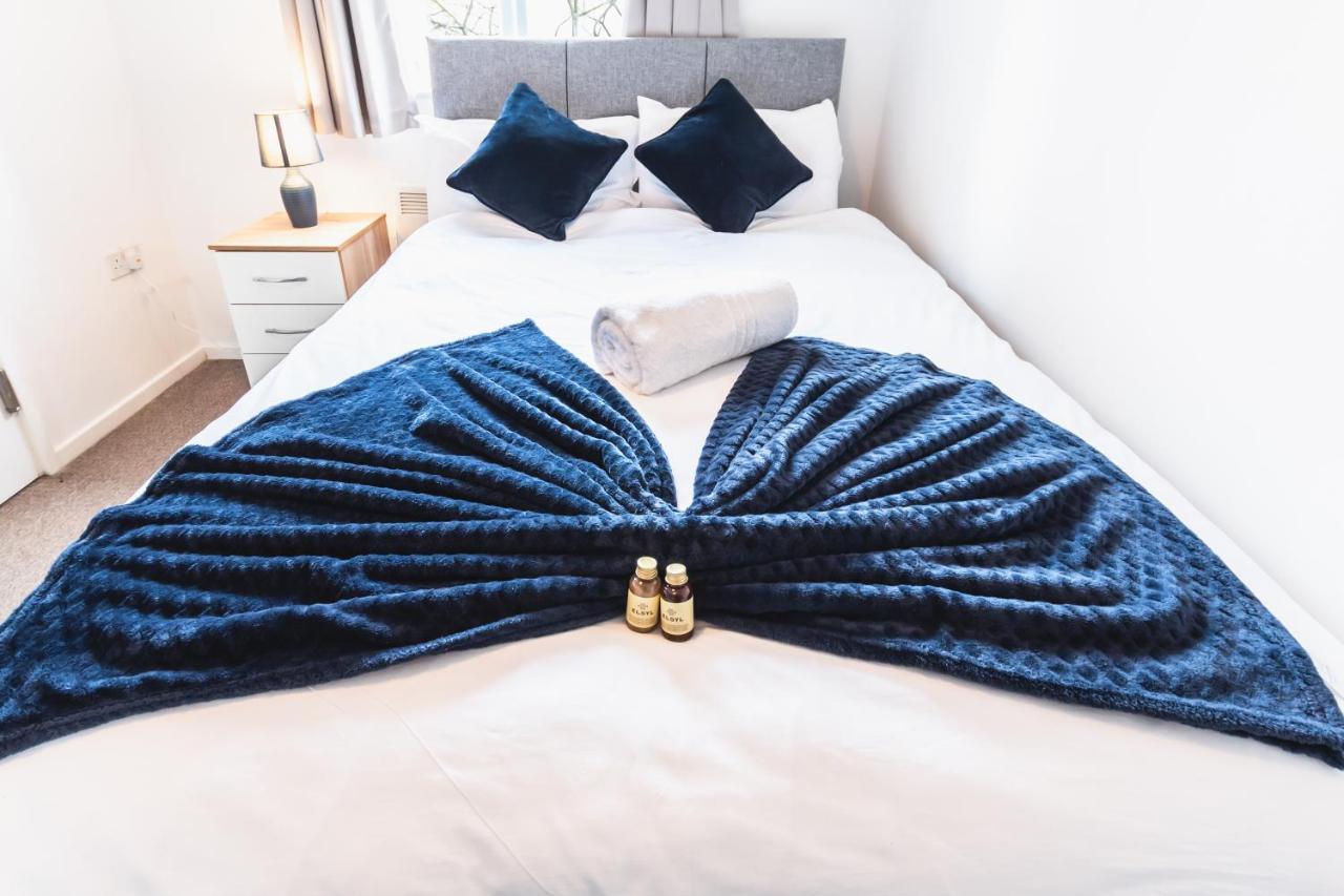 Centre Comfort: Spacious 2-bed With Free Parking Southampton