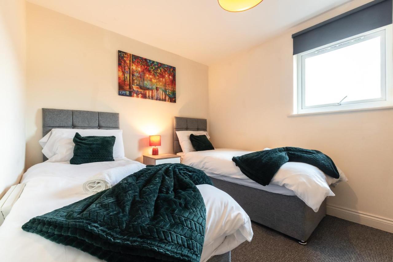 Apartamento Centre Comfort: Spacious 2-bed With Smart Tvs And Secure Parking *