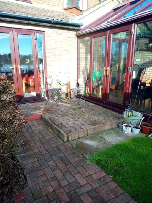 The Retreat, A Luxury Riverside & Garden Southampton