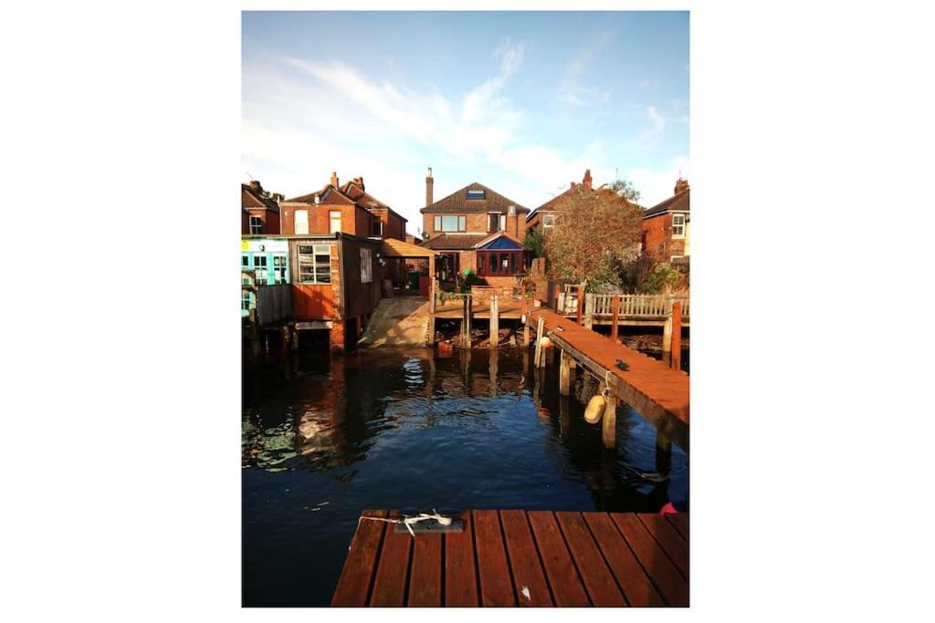Holiday home The Retreat, A Luxury Riverside & Garden Southampton