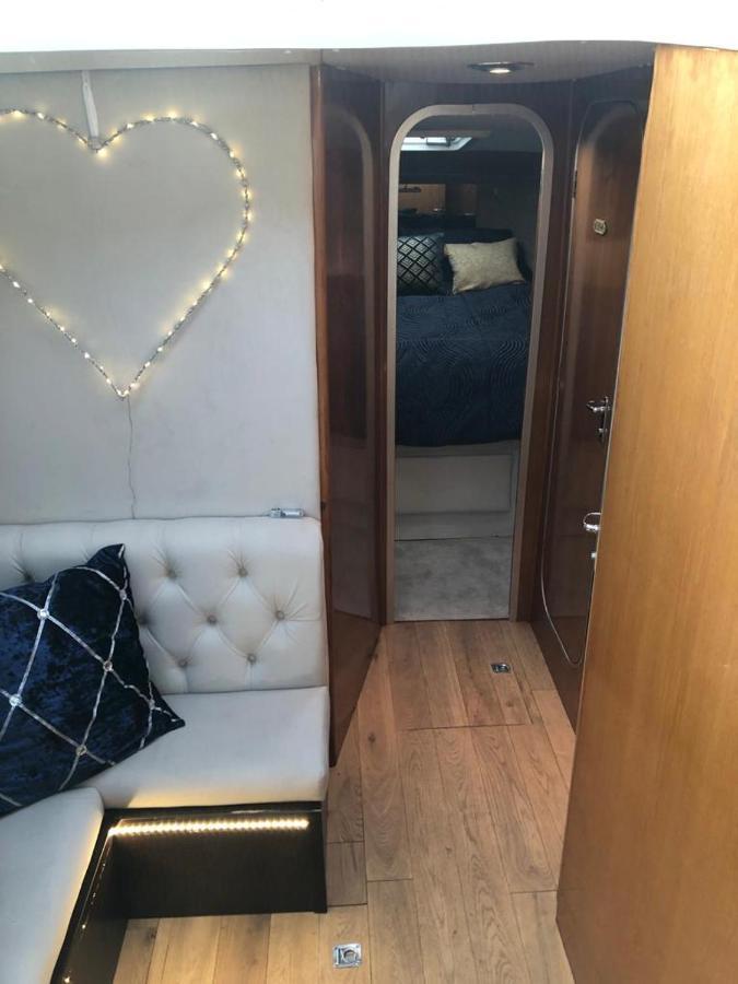 Botel Luxury Yacht Haven: Ocean Village Marina *