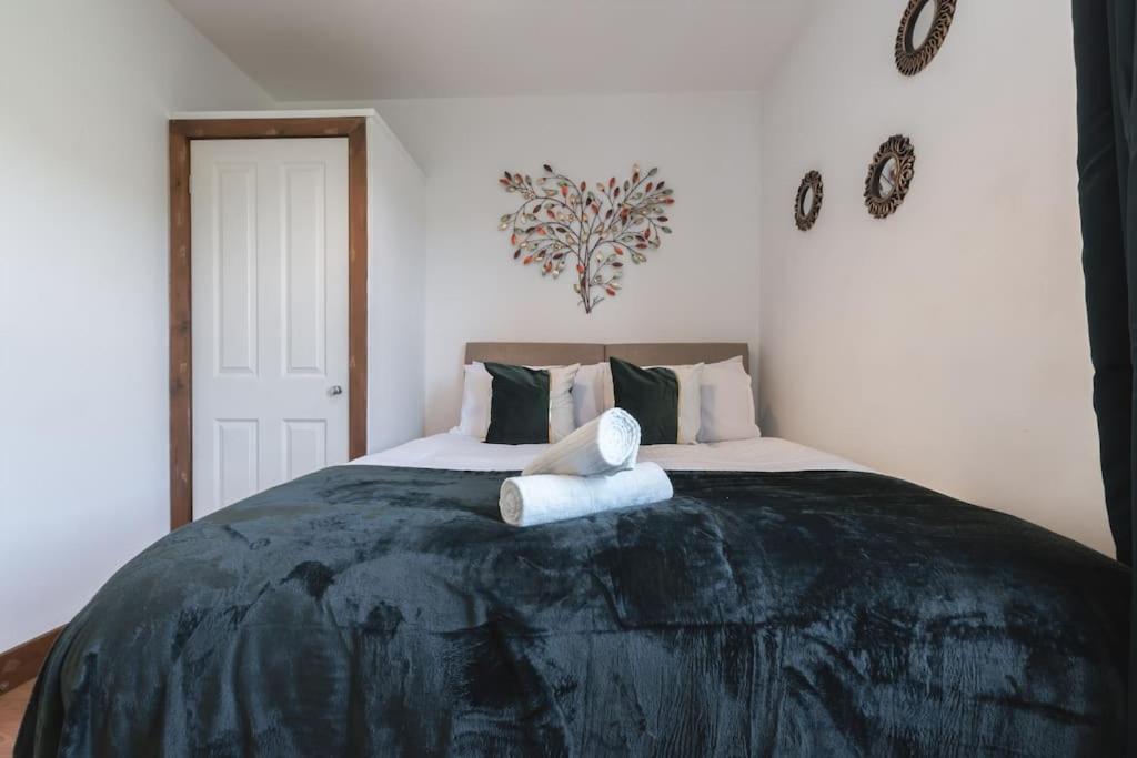 Apartment Emerald - 2 Bedroom Flat - Sleeps 5 With Parking. Southampton