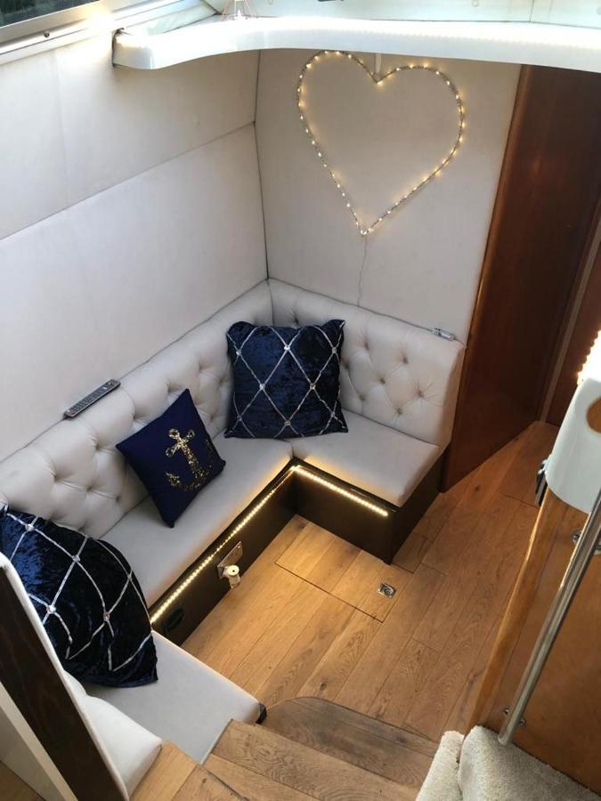 Botel Luxury Yacht Haven: Ocean Village Marina *