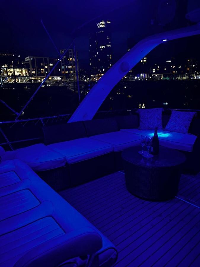 Marina Superyacht: Luxury Harbor