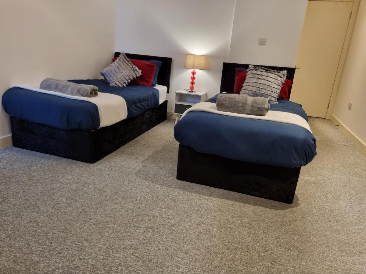Casa de férias Luxury In Centre 6 Beds 3 Toliet W Private Parking *