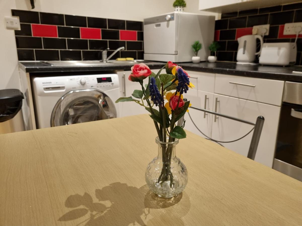 Luxury In Centre 6 Beds 3 Toliet W Private Parking * Southampton