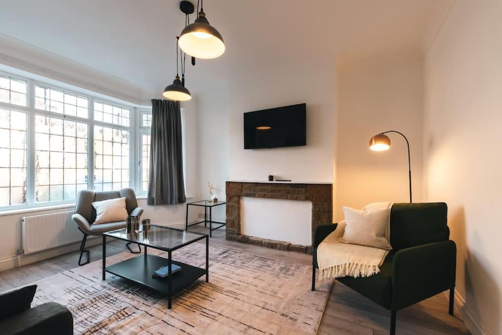 Onyx - 3 Bedroom House *