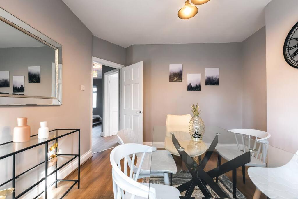Onyx - 3 Bedroom House Holiday home Southampton
