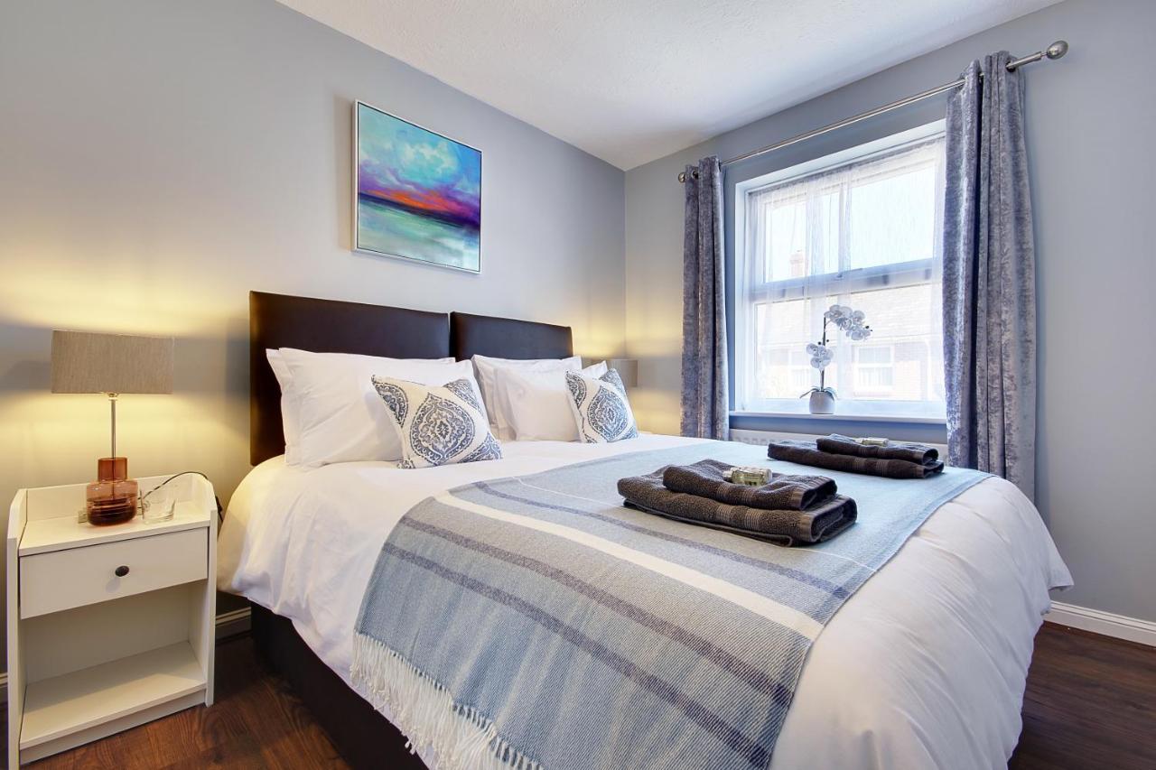 14 Oxford Mews - 5 Star Living For Up To 10 People Holiday home