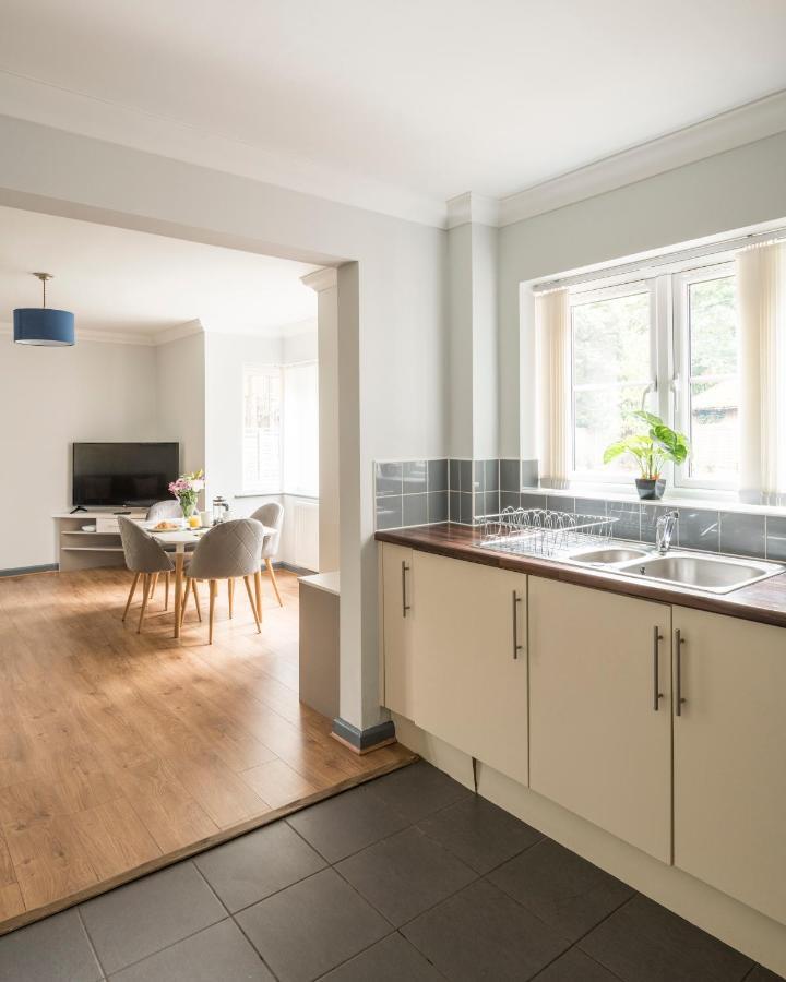 Bassett Road, By Viridian Apartment *