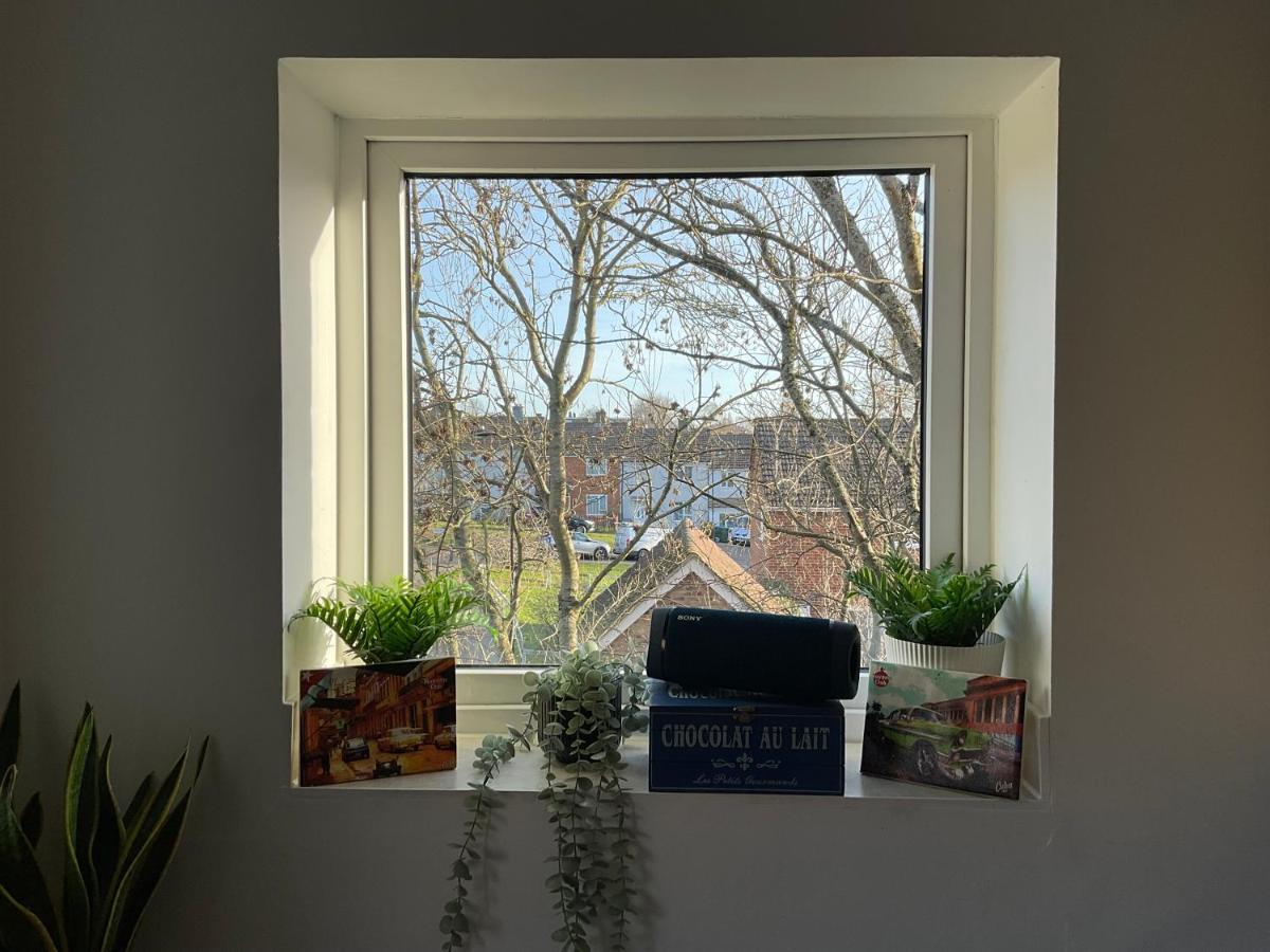 Simple 2-bedroom 1.5 Bath In Thornhill Apartamento *